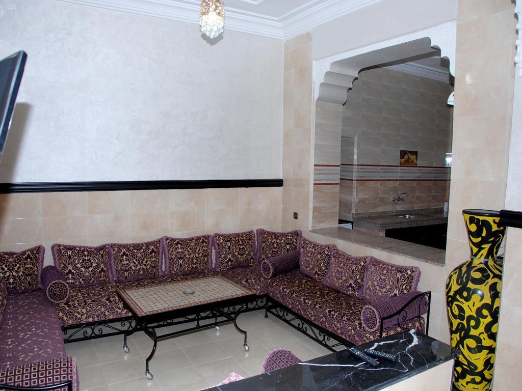 Ziad Gueliz Apartment