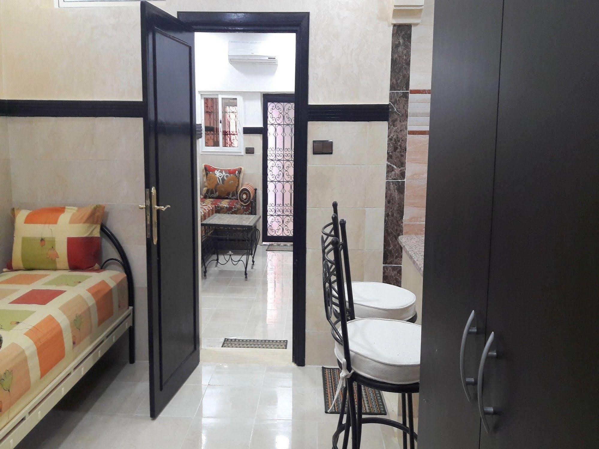 Ziad Gueliz Apartment *