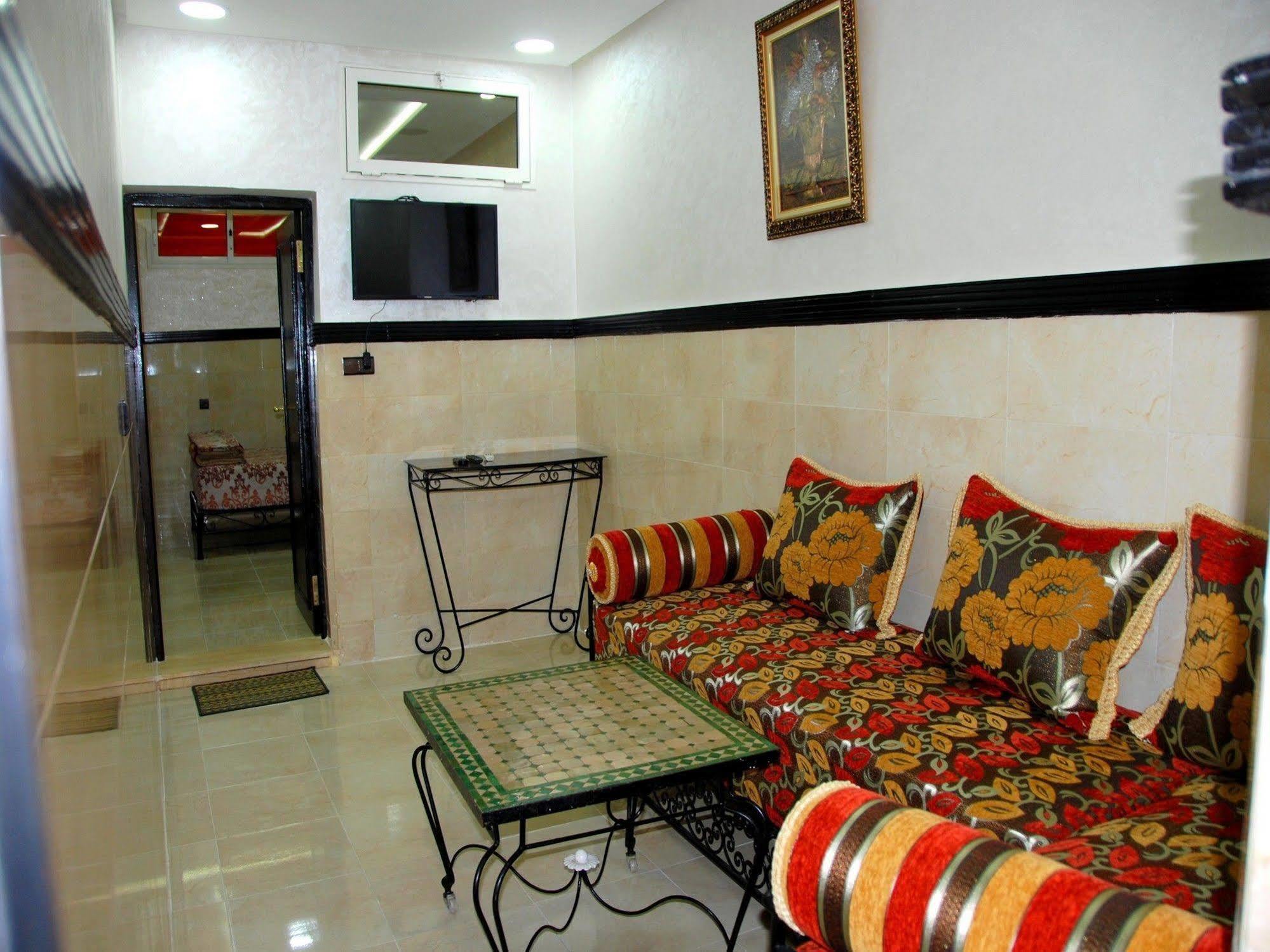 Ziad Gueliz Apartment